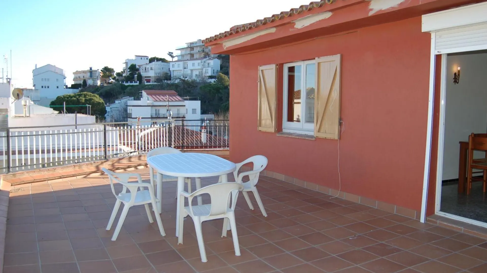 Atico Con Gran Terraza, A 100M De La Playa Del Port De Llanca, Con Wifi, Tv Y Cocina Renovada - Es-228-31 Apartment