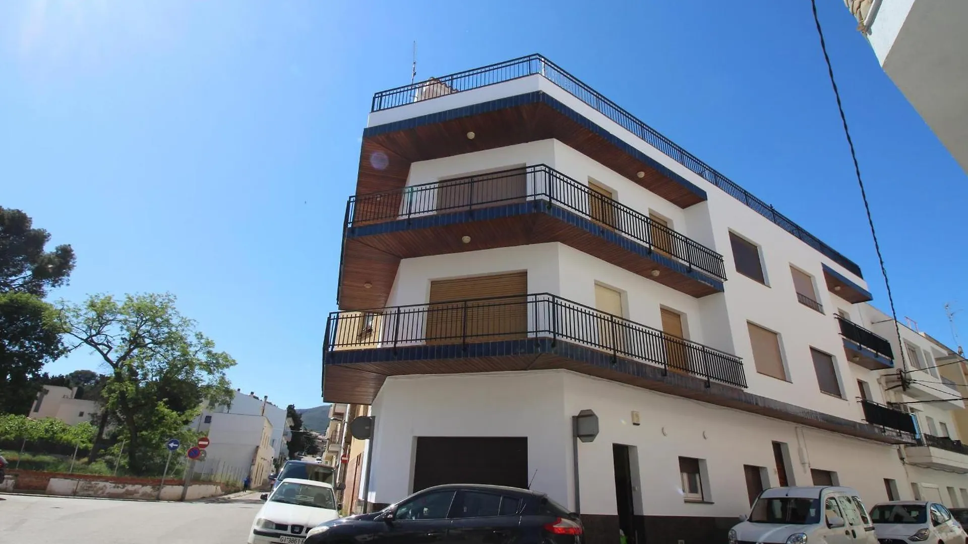 Апартаменты Atico Con Gran Terraza, A 100M De La Playa Del Port De Llanca, Con Wifi, Tv Y Cocina Renovada - Es-228-31 Испания